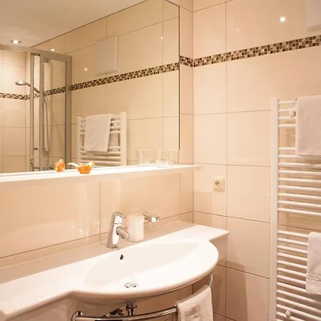 Bed & Breakfast Waldhof 4*